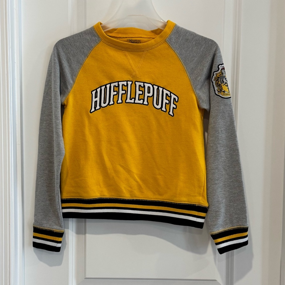 Universal Orlando Store Hufflepuff kids sweatshirt